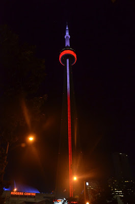 CN Tower bei Nacht