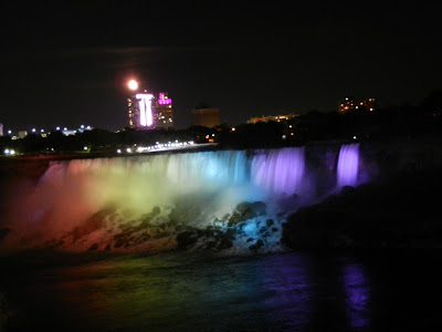 waterfall nacht